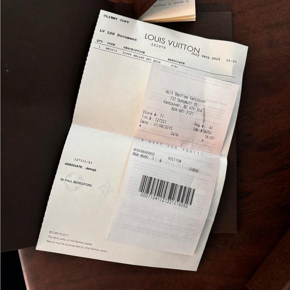 Louis Vuitton Zippy Epi Wallet in black - Picture 6 of 7